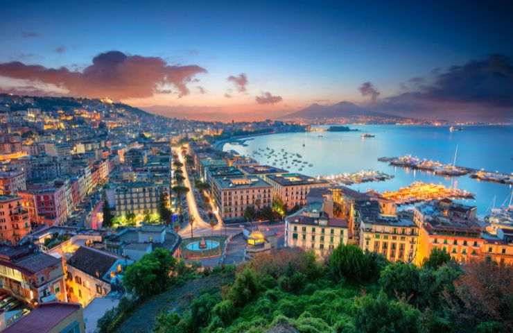 città di napoli vista dall'alto 