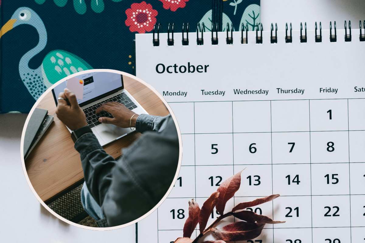 Un calendario del mese di ottobre e, in evidenza, un uomo che usa una carta di credito per un pagamento online