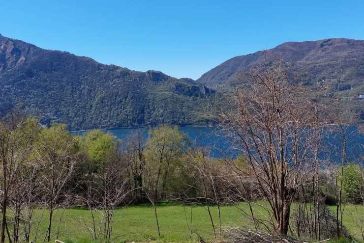 Lago nel percorso per arrivare alla Cascata del Cenghen