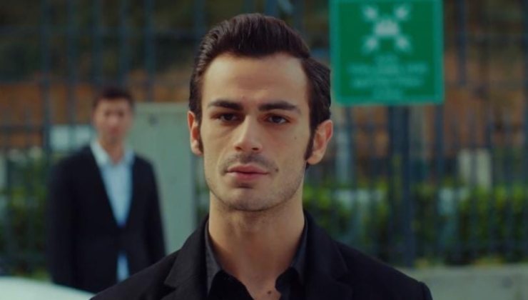 Dundar in Forbidden Fruit